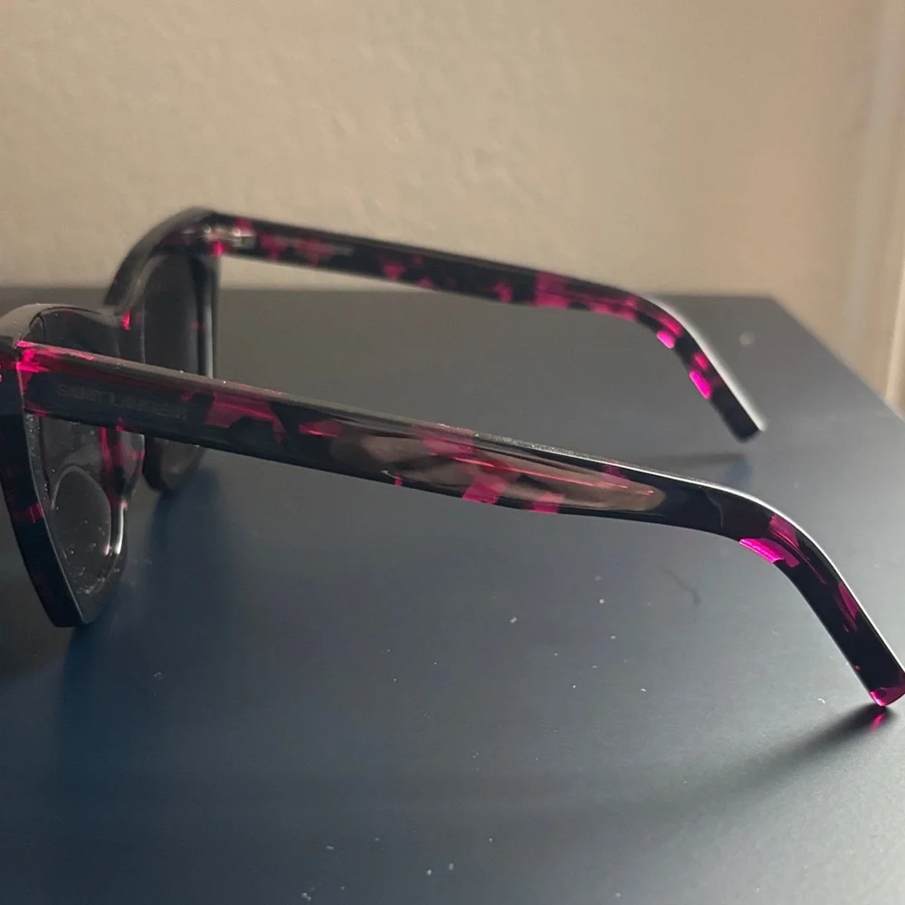 Black and pink YSL Sunglasses - Picture 6 of 6